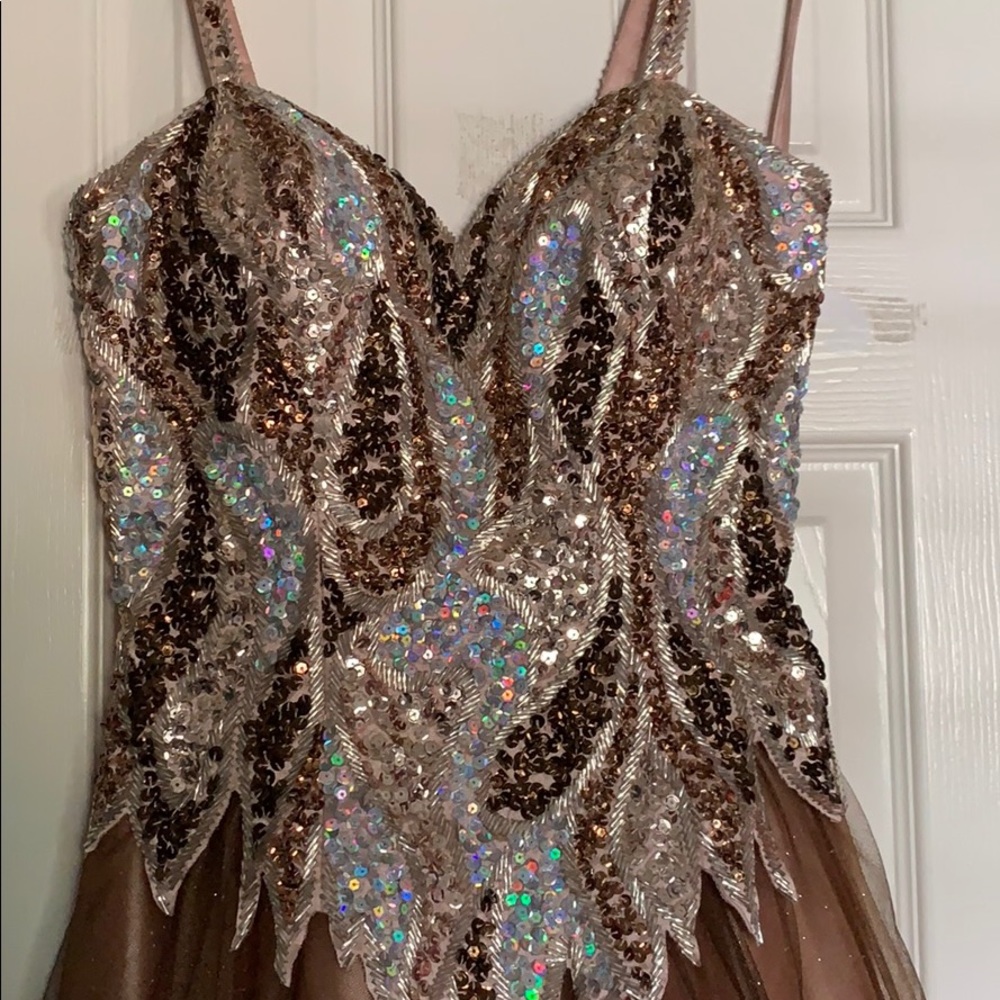 Dress - Picture 2 of 3